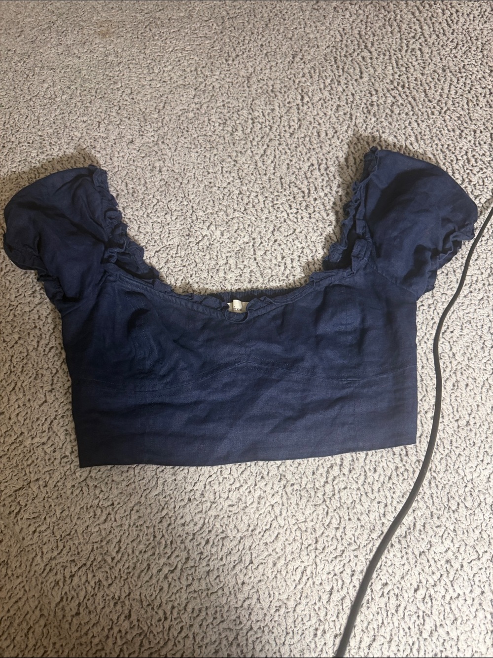 ARITZIA’s Wilfred WANder linen ruffled Navy Puffed capped sleeved Crop Top
